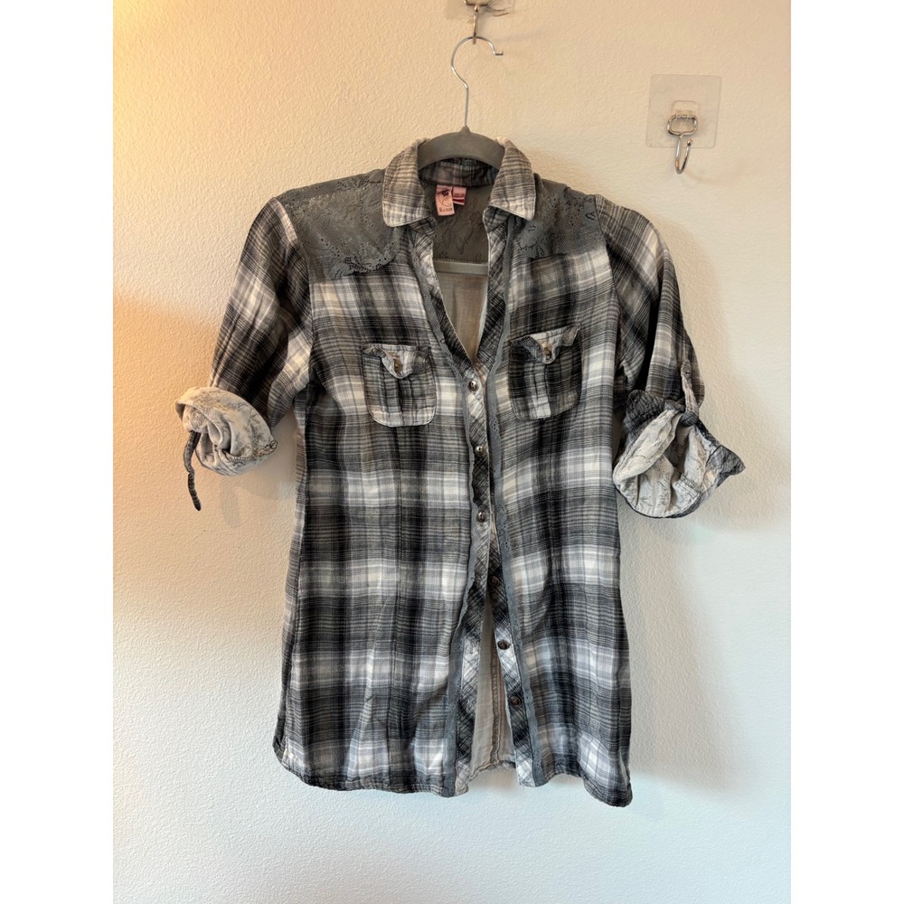 Dolled Up by FANG Plaid Lace Yoke Roll Tab Sleeve Button Down Shirt Charcoal M